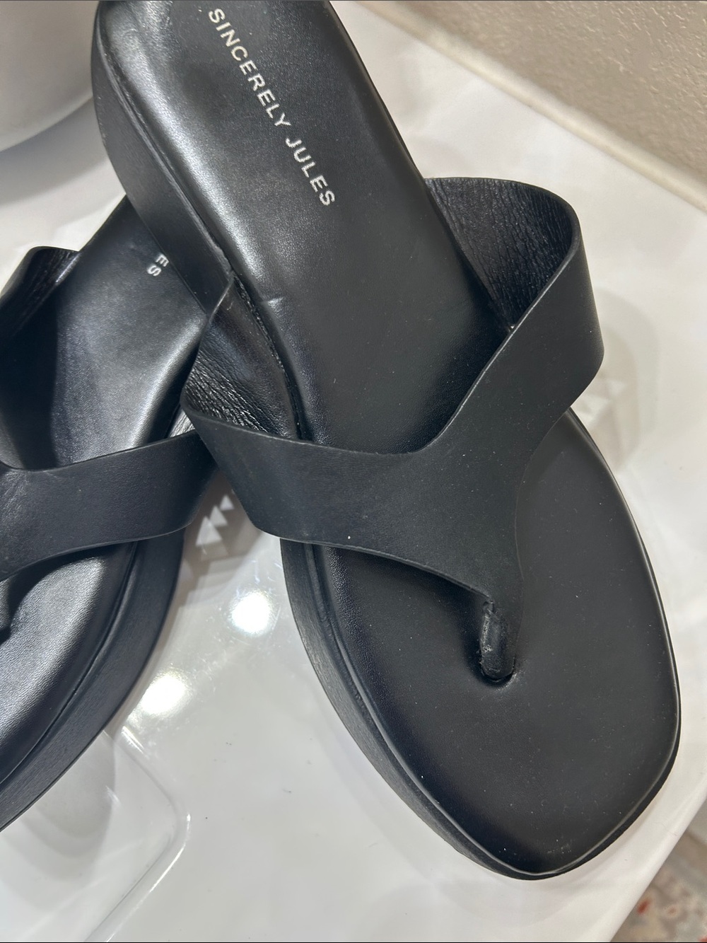 Sincerly Jules Black Platform Crossover Thong Sandals - Picture 5 of 5